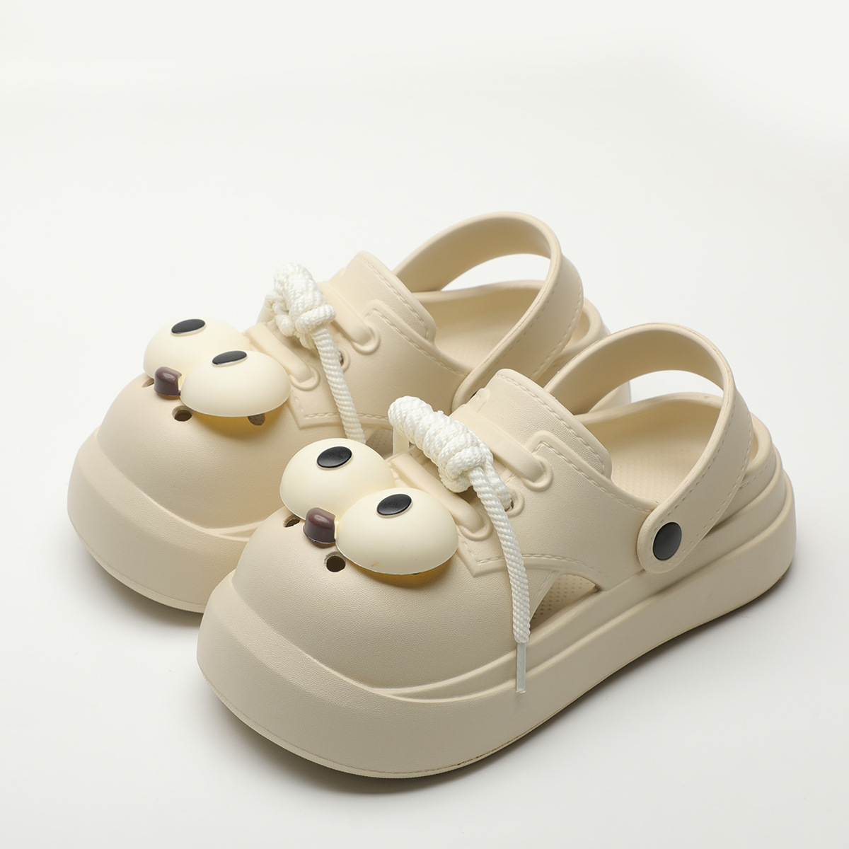 Cute DIY Big Eyes Fashion Clog – Street Fashion Female Bewertung und Preis