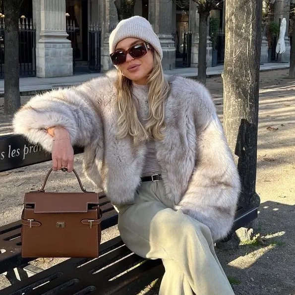 Winter 2026 Hot Cool Girls Flu – Street Fashion Week Bewertung und Preis